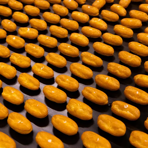 Samenwerken met afdelingen zoals logistiek, inkoop en planning