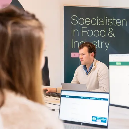 Administratief Financieel Medewerker 9